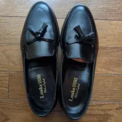 Loake 1880 タッセルローファー ブラックのサムネイル