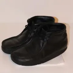 クラークスWallabeeBT GTX