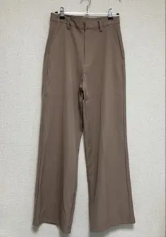 GRL　センタープレスストレートパンツ　ベージュ