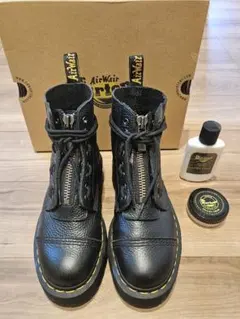 Dr. Martens フロントジップ ブーツ ブラックのサムネイル