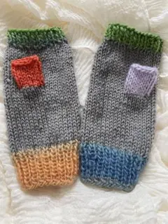 ウール100%！手編みハンドウォーマー グリーン×イエロー×ブルー