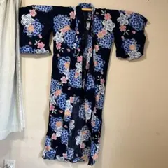 【大人用浴衣】紺色 桜柄 夏祭り 花火大会　浴衣のサムネイル