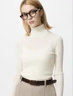 UNIQLO メリノリブタートルネックセーター OFF WHITE