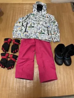 子供用スキーウェアセット（ジャケット、パンツ、グローブ2個、ブーツ) 130