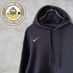 nw1224 ナイキ スモールスウッシュ プルオーバー　スウェットパーカー 黒