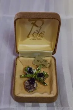 Pele Hawaii 花のブローチ ヴィンテージアクセサリー