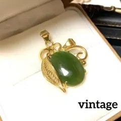 ヴィンテージ　翡翠　ゴールドネックレス