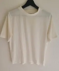 一枚で上品コーデ完成＊OLIVE des OLIVE白Tシャツのサムネイル