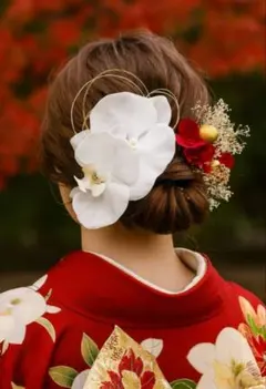即日発送♥再販●前撮り 成人式髪飾り♥和装髪飾り ホワイト・レッド・ゴールドのサムネイル