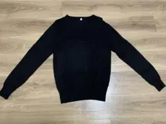 vネックニット 黒