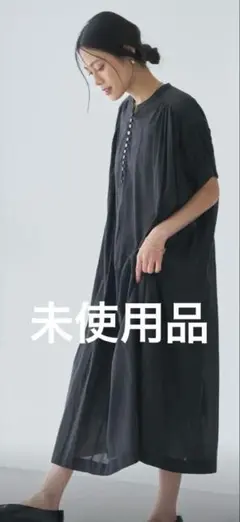 未使用品　Audrey and John Wadフロント釦半袖ギャザーワンピース