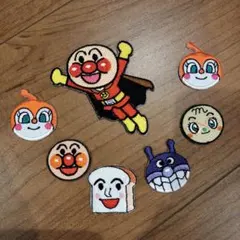 アンパンマンキャラクターピンバッジ5個セット！ - メルカリ