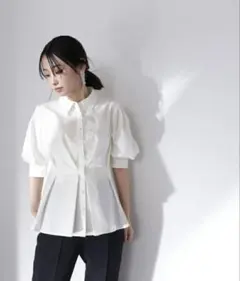 【美品】ナチュラルビューティーベーシックウエスト切替タックシャツ/ブラウス/Sのサムネイル