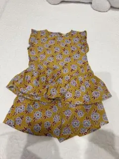 花柄 フリル トップス ショートパンツ セットアップ　110cmのサムネイル