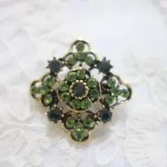 ☆綺麗なペリドット輝石＆エメラルド色輝石★結晶★ヴィンテージ調　ブローチ