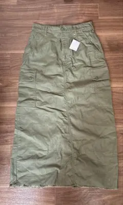 カーゴロングスカート