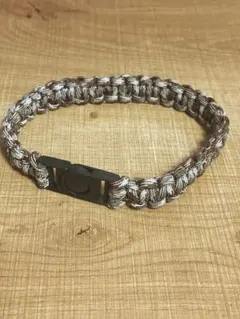 犬用アクセサリー　ベージュカーキ　パラロープ　チョーカー　ワンタッチ