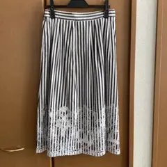 ♦️スーパービューティー♦️ストライプスカート レース付き❣️