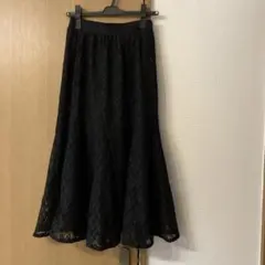 ハニーズ　花柄レースフレアスカート ブラック Sサイズのサムネイル