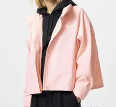 ユニクロ　ウィンドプルーフスタンドブルゾン　大人気！