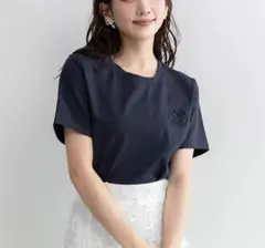 RANDA　エンボスモノグラムTシャツ　ネイビーのサムネイル