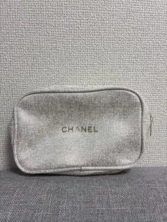 CHANEL ロゴ入りポーチ 約25x17cm - メルカリ