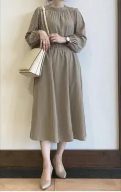 SHOO・LA・RUE/DRESKIP ベージュワンピース/M