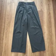 ユニクロ　UNIQLO タックワイドパンツ　S グレー