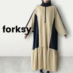 forksy. ハーフジップライン 配色トラックジャージワンピース ベージュ
