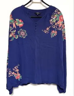 desigual ネイビー 花柄 Vネック シャツ Mサイズ
