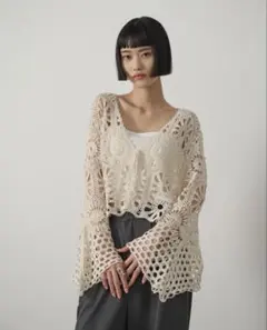 【'25/完売品】AIC. クロシェフレアスリーブカーディガンのサムネイル