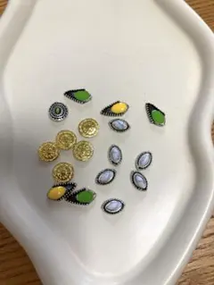 ネイルパーツ　デコパーツ　17個　エスニック系