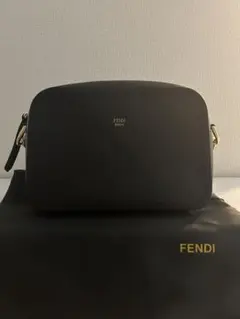 FENDI ショルダーバッグ ブラック　キャムのサムネイル