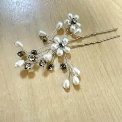 パールとクリスタルのヘアピン
