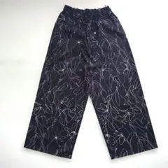 【新品未使用品】タグ付き シューラルー ワイドパンツ 花柄 Ｍサイズ 黒