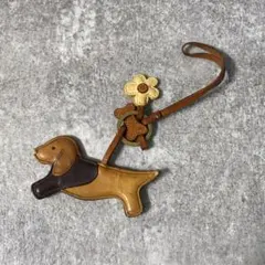 美品　genten ゲンテン レザー　チャーム 犬　ドッグ　モチーフ
