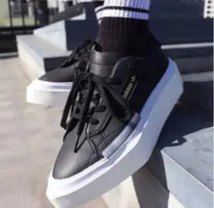 adidas HYPERSLEEK 23cm 厚底スニーカー 黒のサムネイル
