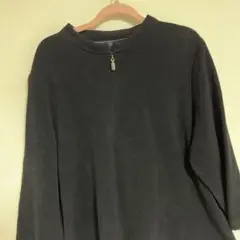黒ブラウス