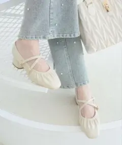 MAJESTIC LEGON レディギャザーストラップパンプス　アイボリーのサムネイル