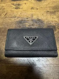 PRADA ブラック キーケース