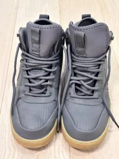 NIKE スニーカー ミッドカット グレー ガムソールのサムネイル