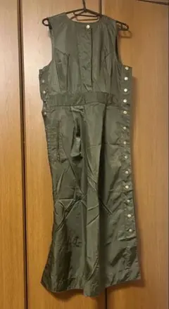 LILDORL オリーブグリーン ノースリーブ ロングワンピース