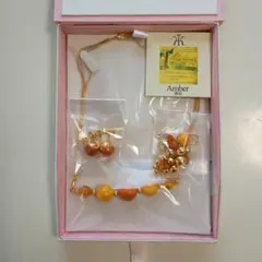 琥珀 ネックレス