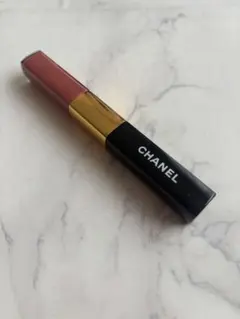 CHANEL ル ルージュ デュオ ウルトラ トゥニュ 49 エヴァーレッド