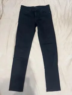 ユニクロ　ウルトラストレッチスキニーフィットジーンズ　28インチ　ブラック