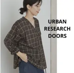 URBAN RESEARCH DOORS チェックフレアブラウス