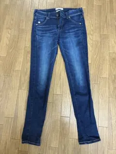 Item thumbnail for item 853cfcac-3f7f-47ea-a367-4b8f1359598a