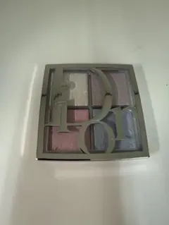 Dior バックステージ　グロウマキシマイザーパレット　002