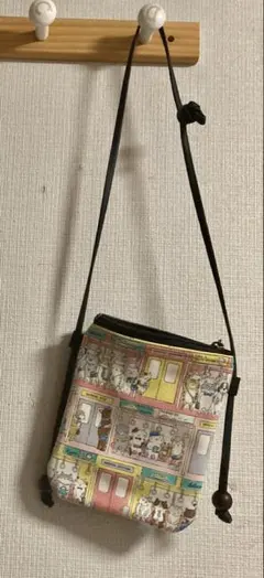 サコッシュ バッグ　ショルダーバック　猫　ネコ　かわいい　通勤