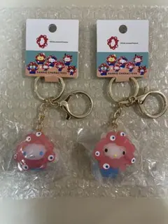 キティ＆シナモロール　サンリオ　ミャクミャク　クリアキーホルダー